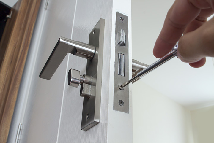Our local locksmiths are able to repair and install door locks for properties in Edgware and the local area.